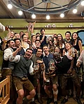 O’zapft is! 🍻🥨
Einen passenderen Ort für ein After Work gibt’s zu dieser Jahreszeit wohl kaum, oder? 😏 Prost auf einen...